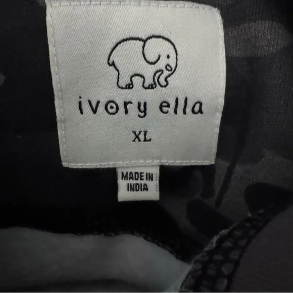 Ivory Ella Gray Elephant Camo Hoodie Size Extra Large - Picture 6 of 8